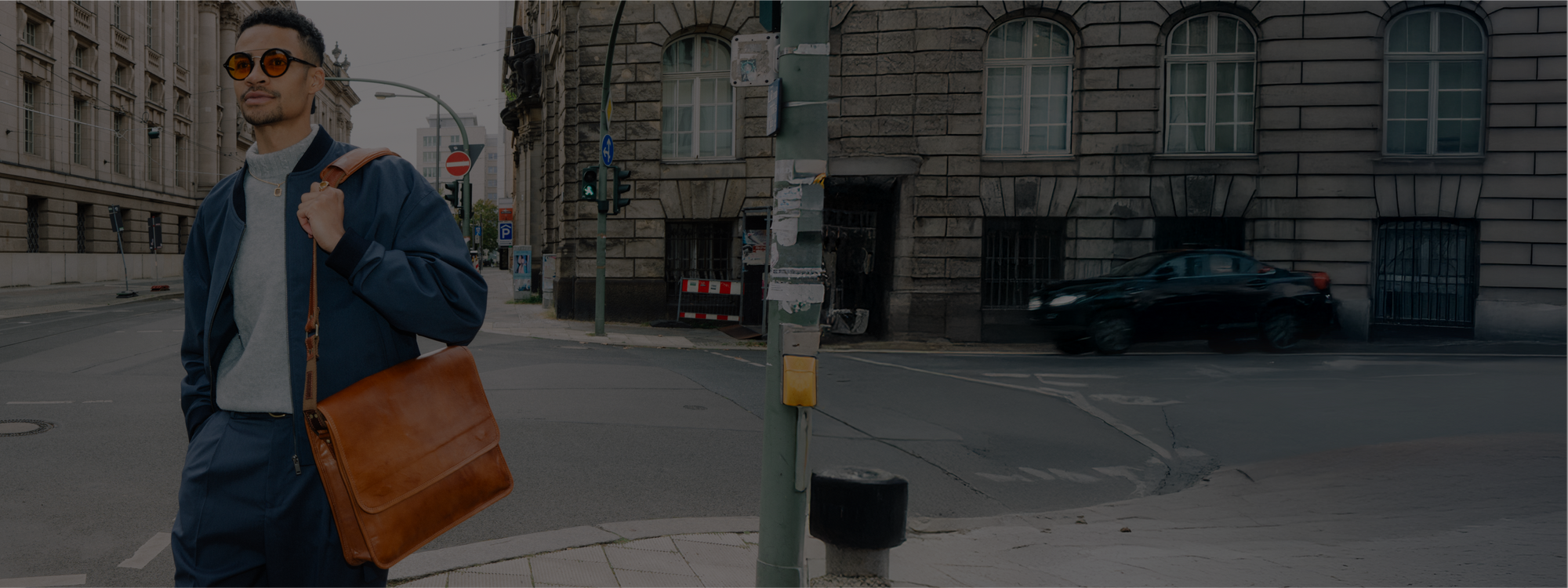 MEN MESSENGER AND SHOULDER BAGS